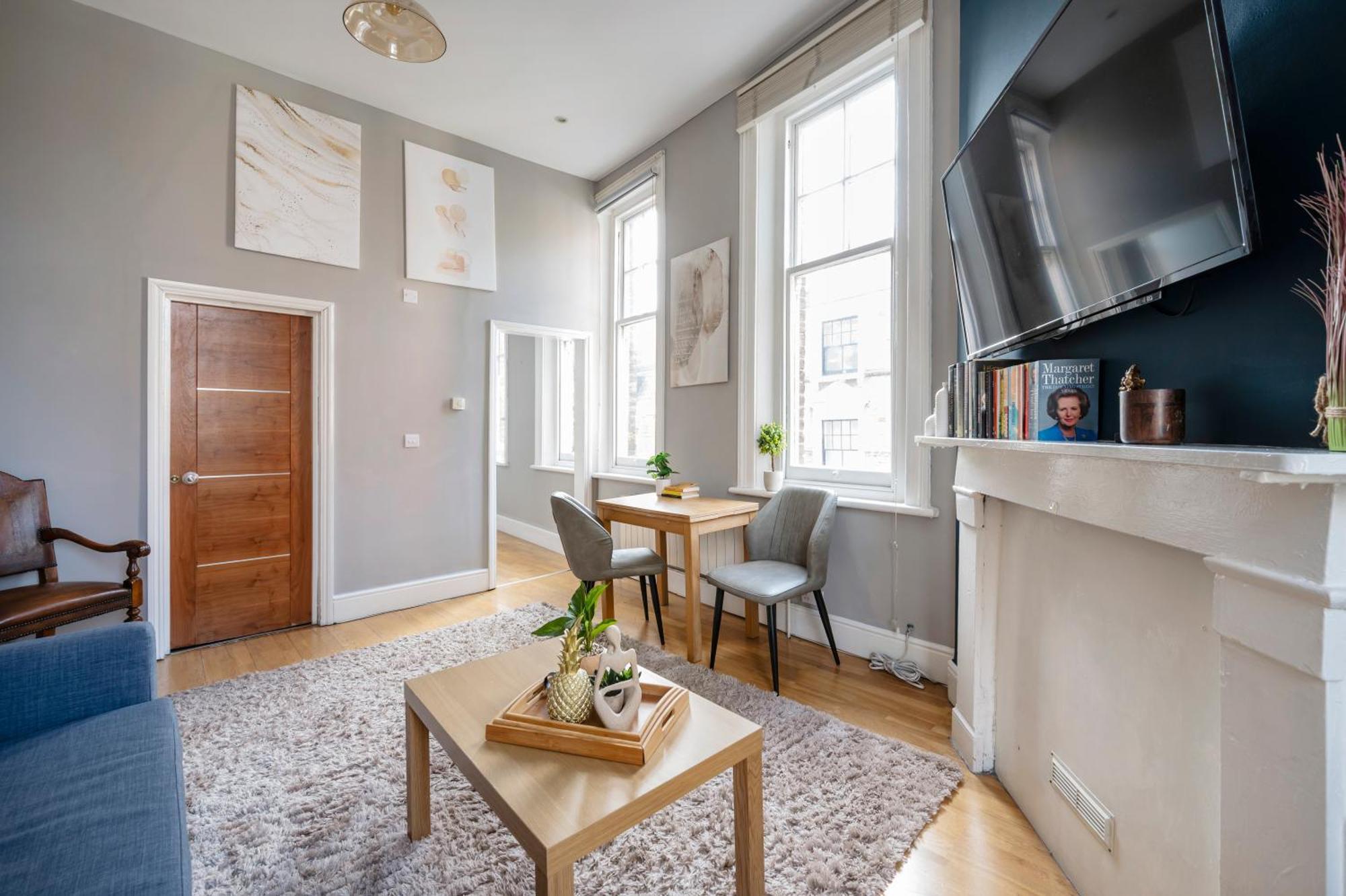 Sunny Corner Apartment In Center Of London Exterior photo